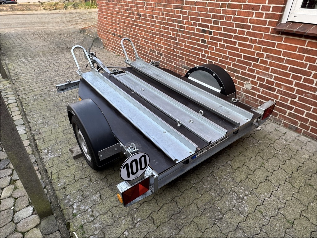 Anhänger Bild 7